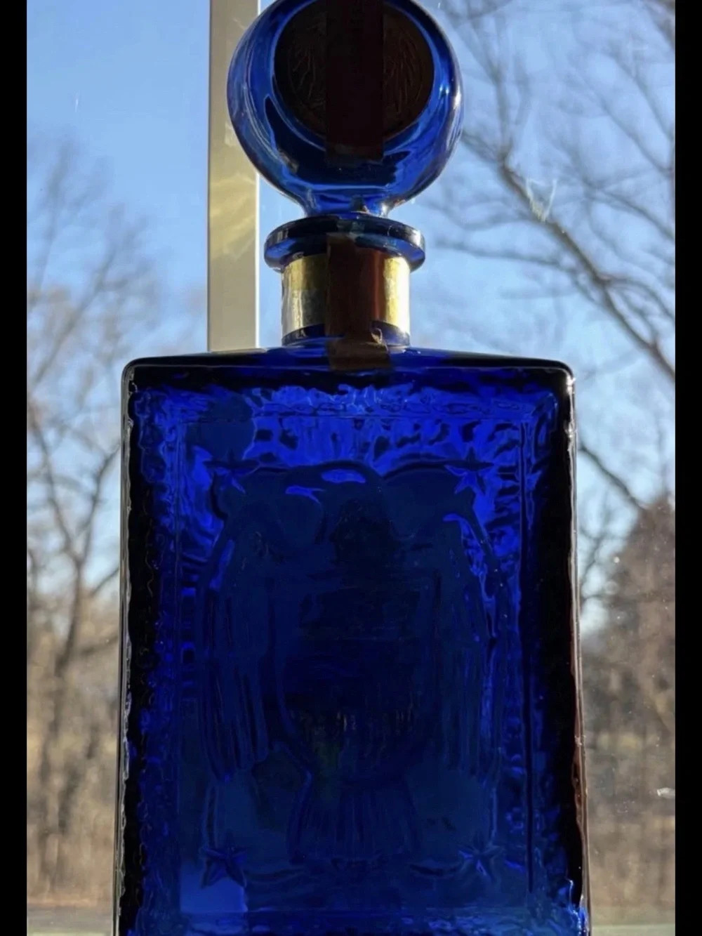 Blue Decorative Whiskey Decanter with 4 Etched Dot Glass Tumblers Set